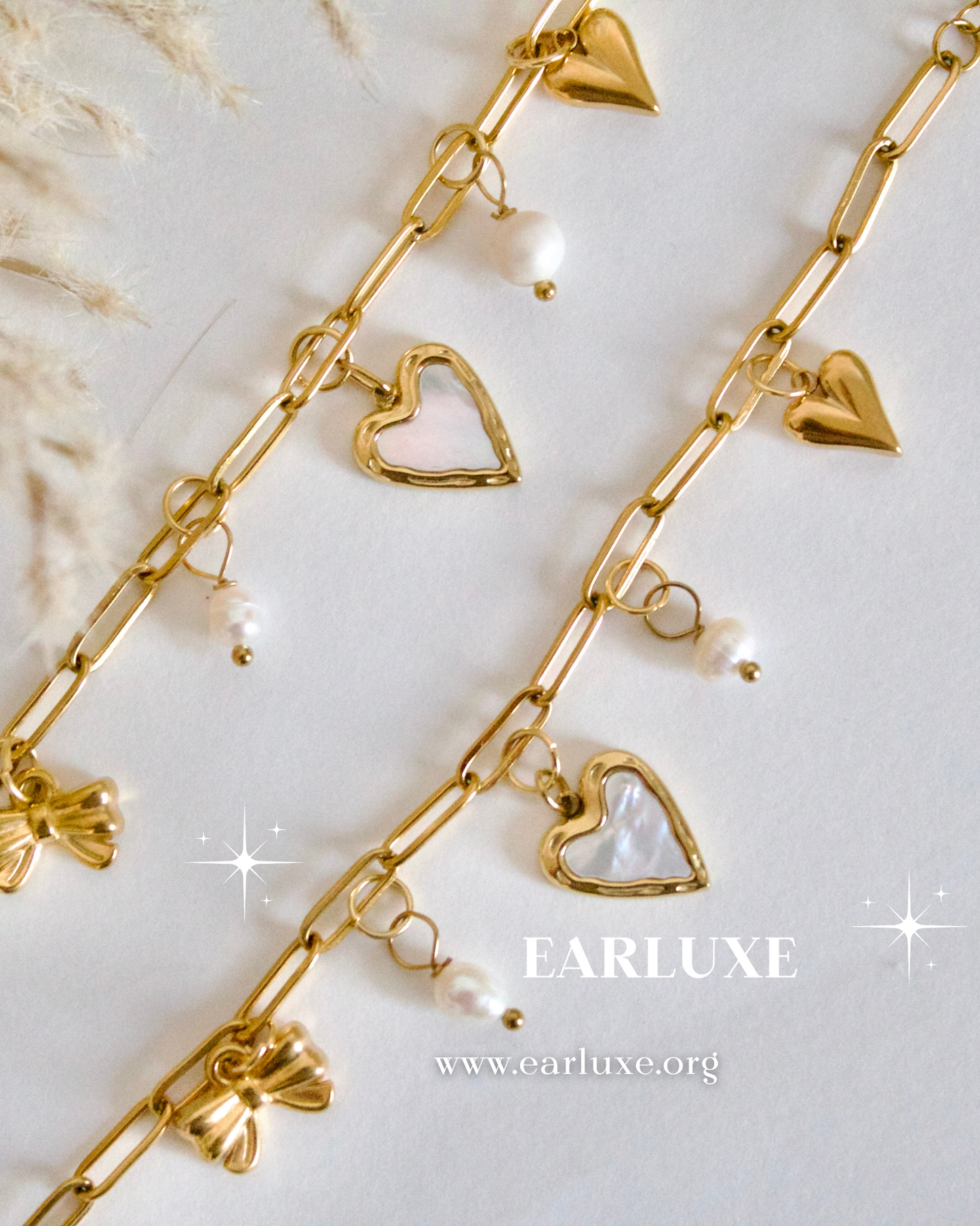 Charm bracelet with mother of Pearl heart