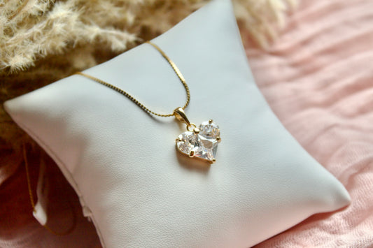 Stunning Heart necklace (customer favorite)