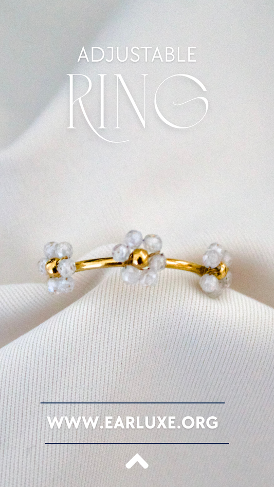Adjustable Ring 3 white flowers