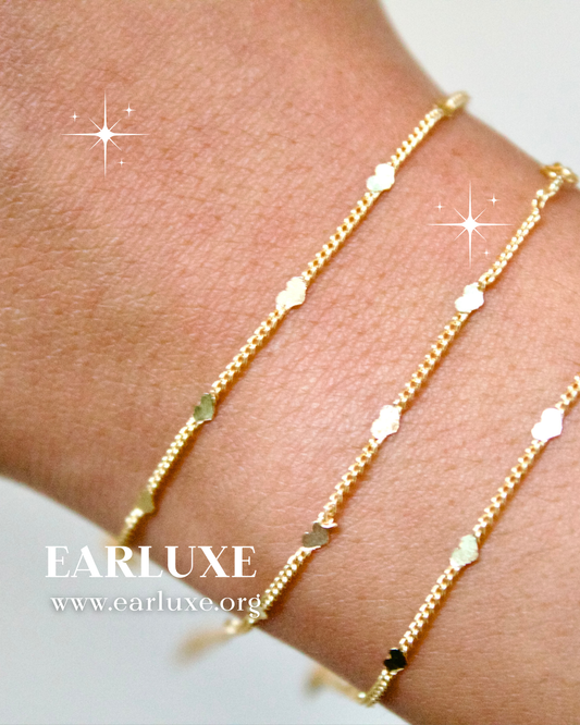 Scattered heart bracelet