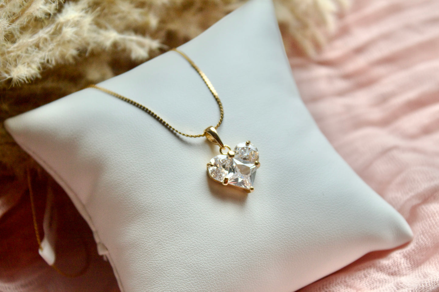 Stunning Heart necklace (customer favorite)