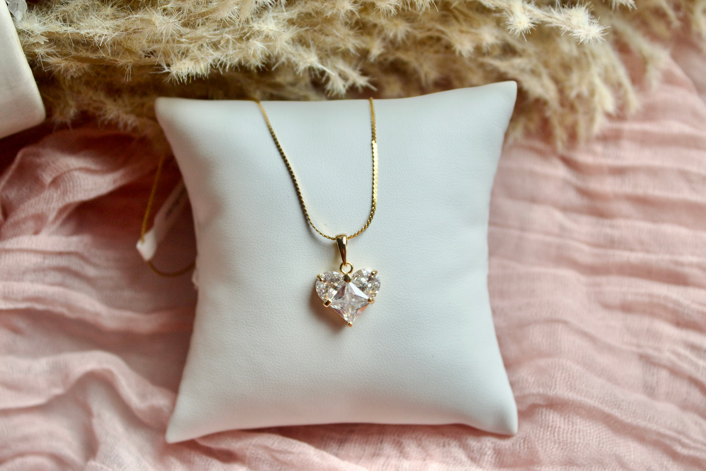 Stunning Heart necklace (customer favorite)